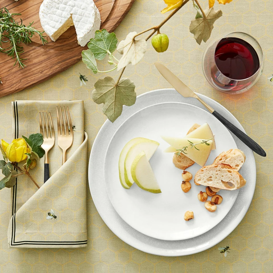 Bee Tablecloth 4 Bee Tablecloth - Image 3