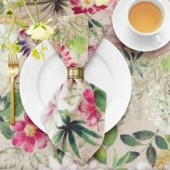 La Vie en Rose Tablecloth 9 La Vie en Rose Tablecloth -HOMEKEEPING Shop la vie en rose tablecloth 202221 0209 la vie en rose tablecloth z