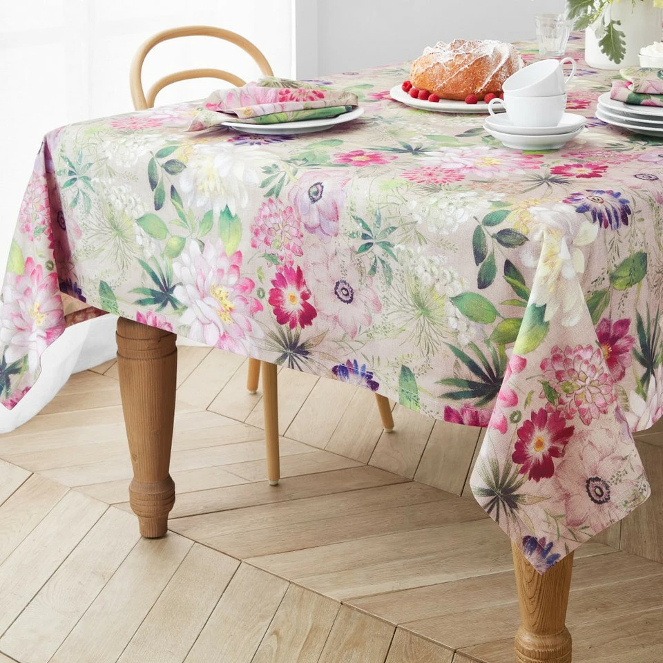 La Vie en Rose Tablecloth 2 La Vie en Rose Tablecloth