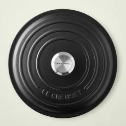 Le Creuset Signature Cast-Iron Round Dutch Oven -HOMEKEEPING Shop le creuset signature round dutch oven 202034 0005 le creuset signature enameled cast iron round dutch oven z