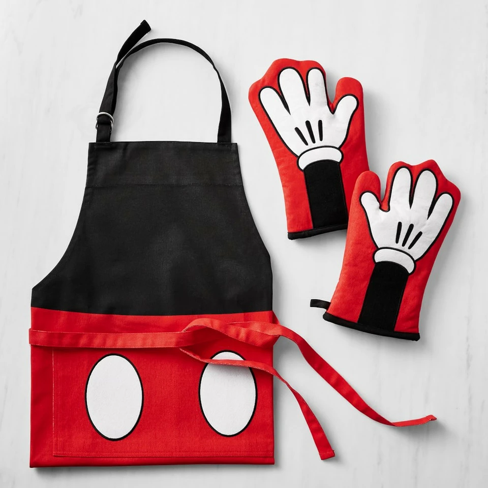 Disney Mickey™ Oven Mitts, Set of 2 4 Disney Mickey™ Oven Mitts, Set of 2 - Image 2