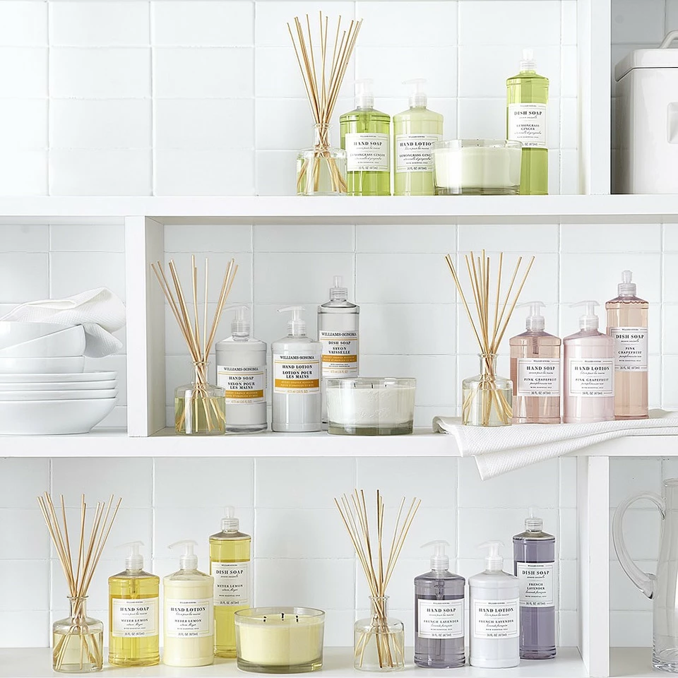 Williams Sonoma Essential Oils Hand Lotion, Pink Grapefruit 3 Williams Sonoma Essential Oils Hand Lotion, Pink Grapefruit - Image 2