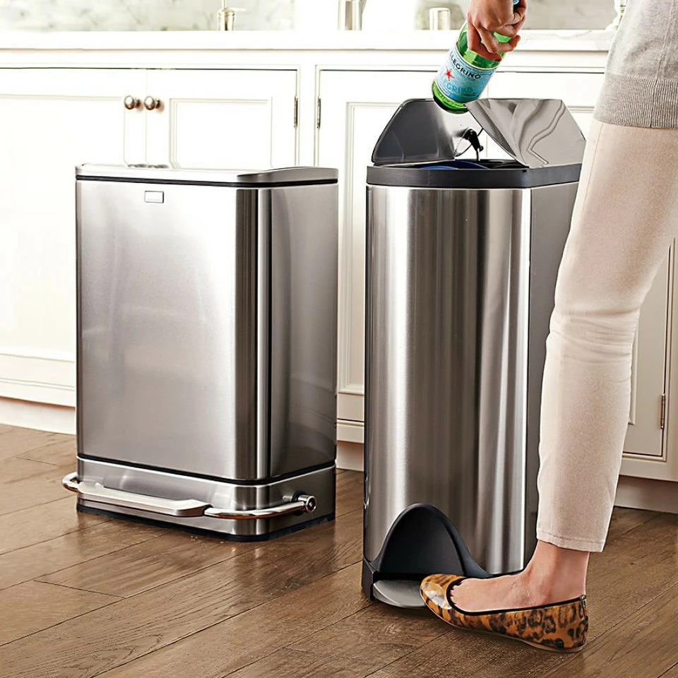 simplehuman Stainless-Steel Fingerprint-Proof Butterfly Rubbish Bin 4 simplehuman Stainless-Steel Fingerprint-Proof Butterfly Rubbish Bin - Image 2