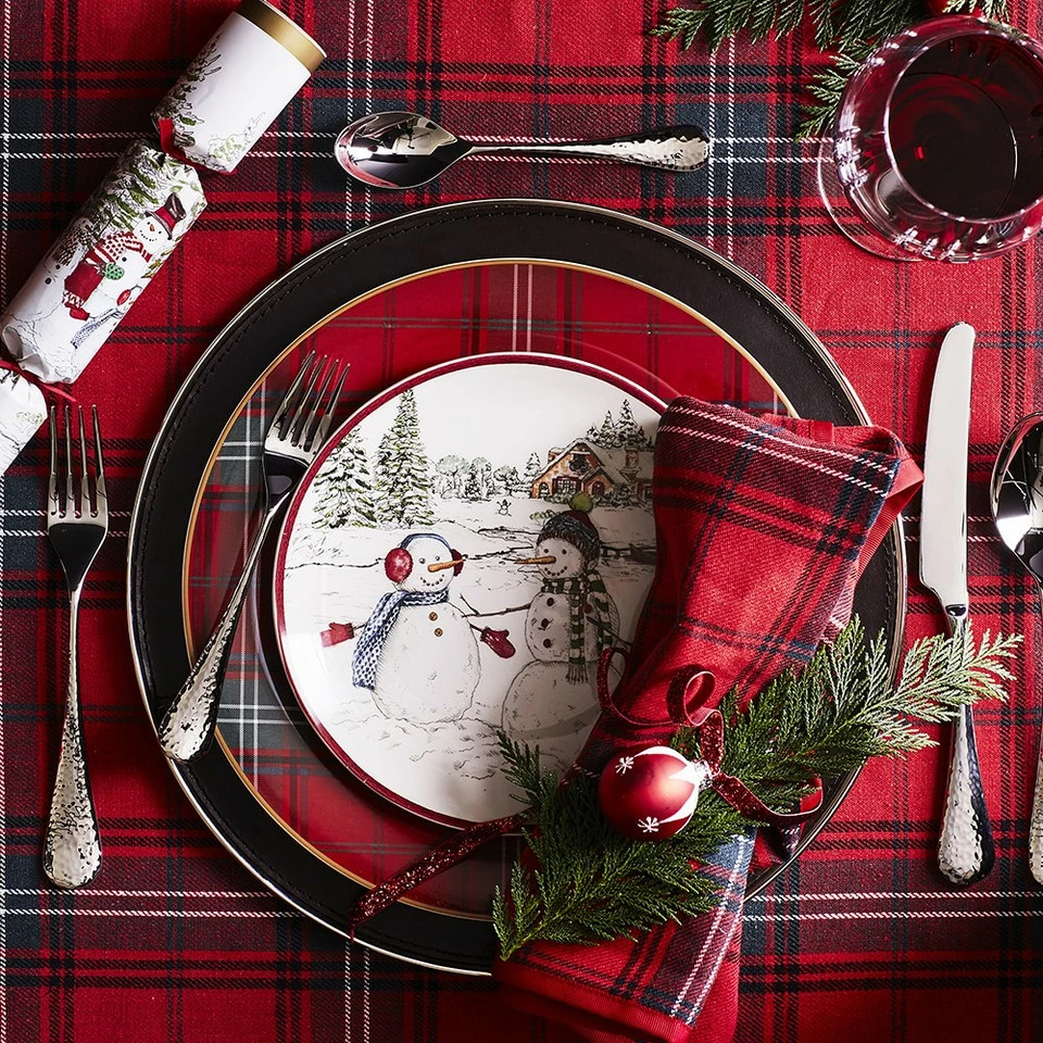 Classic Tartan Napkins, Set of 4 10 Classic Tartan Napkins, Set of 4 - Image 9
