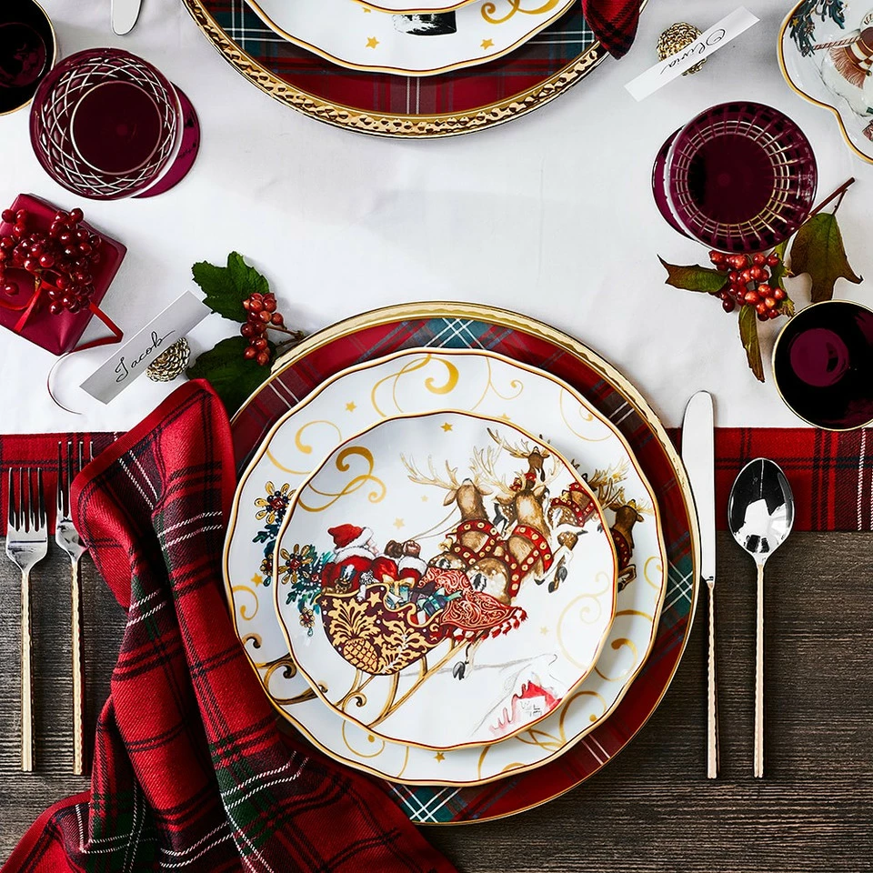 Classic Tartan Napkins, Set of 4 7 Classic Tartan Napkins, Set of 4 - Image 6