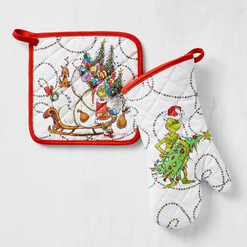 The Grinch™ Oven Mitt & Potholder Set 3 The Grinch™ Oven Mitt & Potholder Set - Image 2