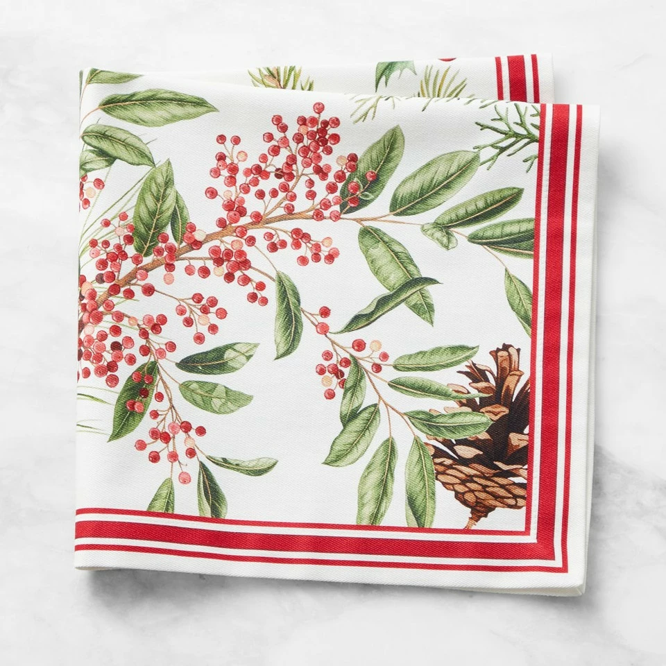 Woodland Berry Napkins, Set of 4 2 Woodland Berry Napkins, Set of 4